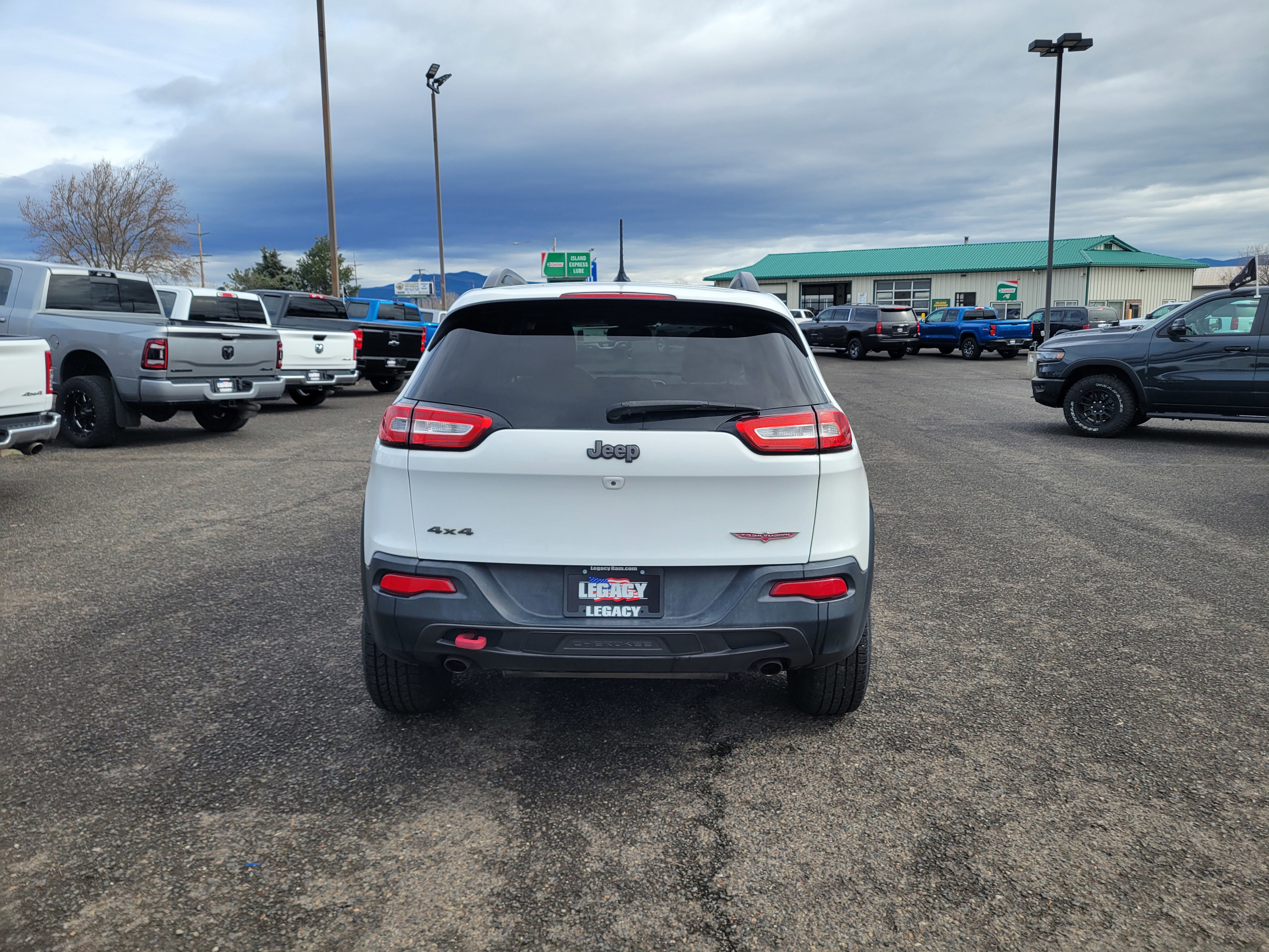Used 2015 Jeep Cherokee Trailhawk w/ Cold Weather Group image 3