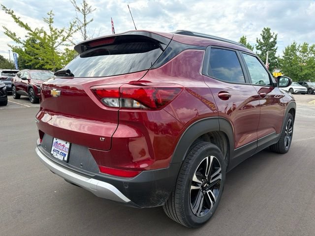 Used 2024 Chevrolet TrailBlazer LT w/ LT Cold Weather Package AWD/4WD image 3