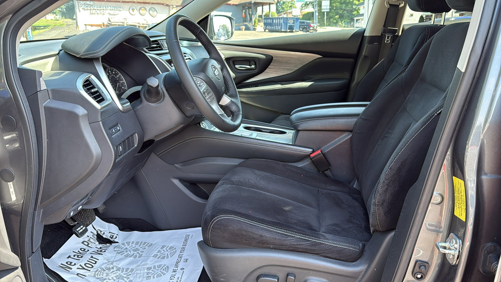 Used 2018 Nissan Murano SV image 19