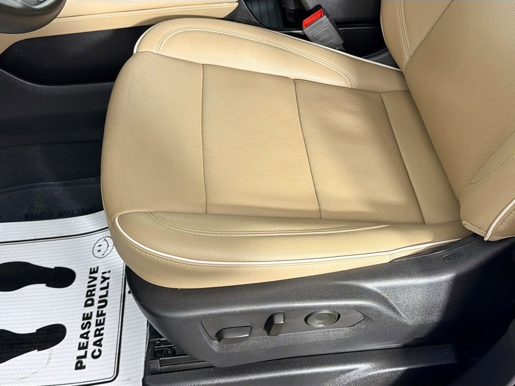 Used 2023 Chevrolet Tahoe Premier w/ Premium Package image 21