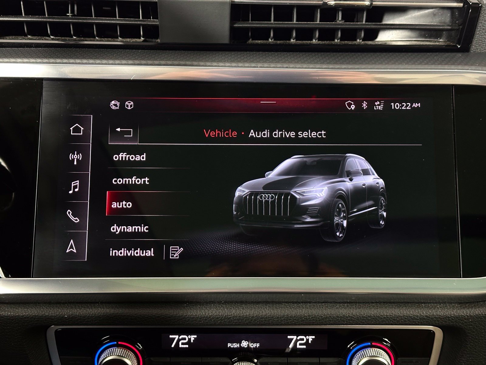 Used 2020 Audi Q3 2.0T Premium Plus w/ Premium Plus Package AWD/4WD image 24