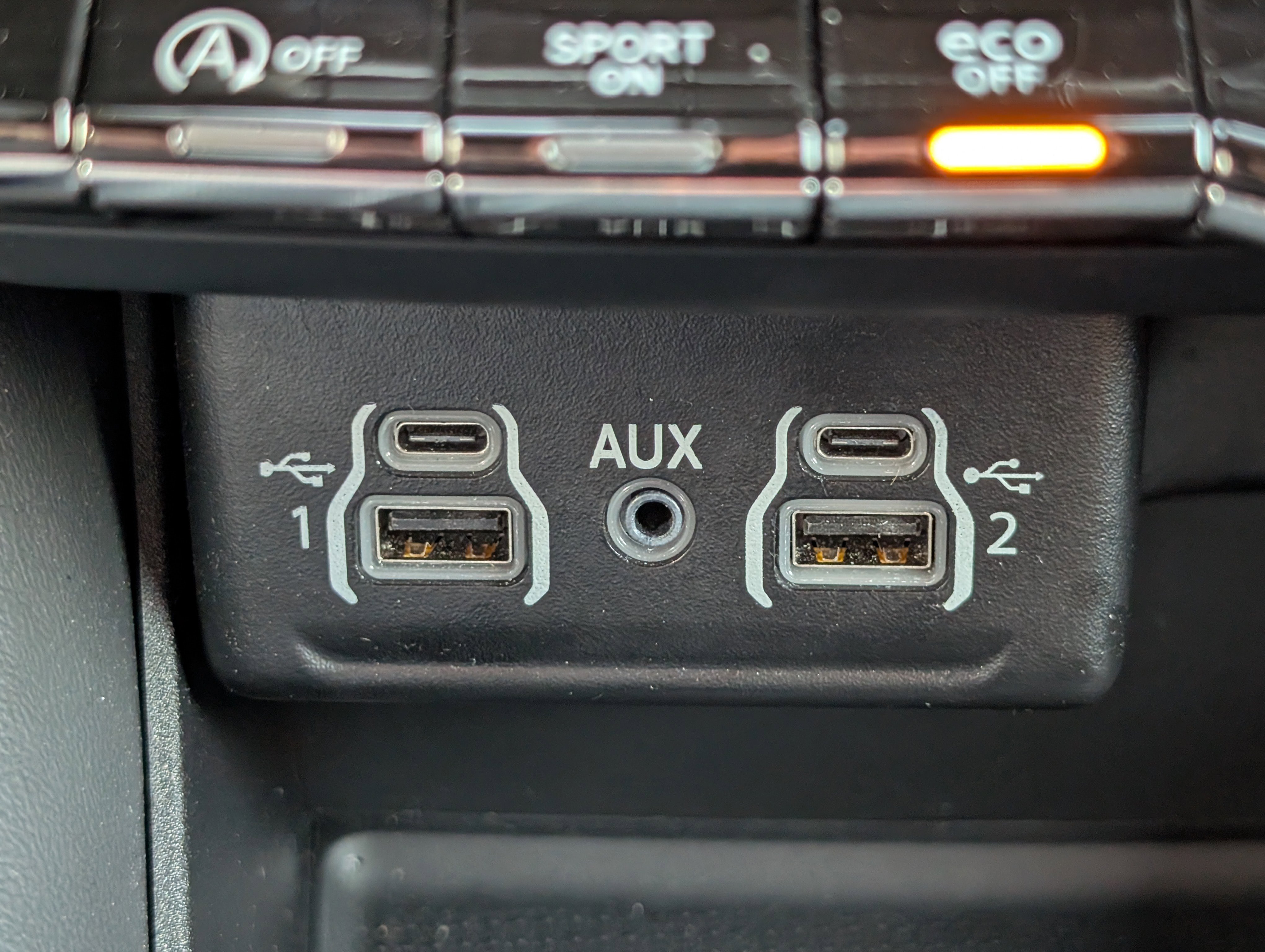 Used 2025 Dodge Durango GT AWD/4WD image 21