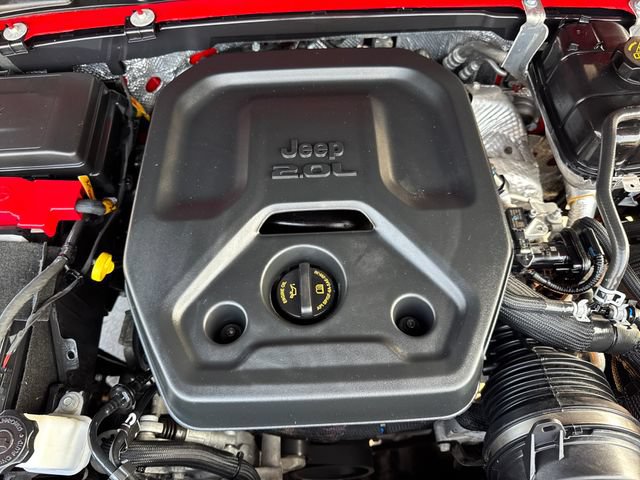 Used 2025 Jeep Wrangler Unlimited Sahara AWD/4WD image 20