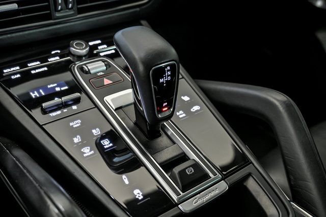 Used 2020 Porsche Cayenne Turbo image 24