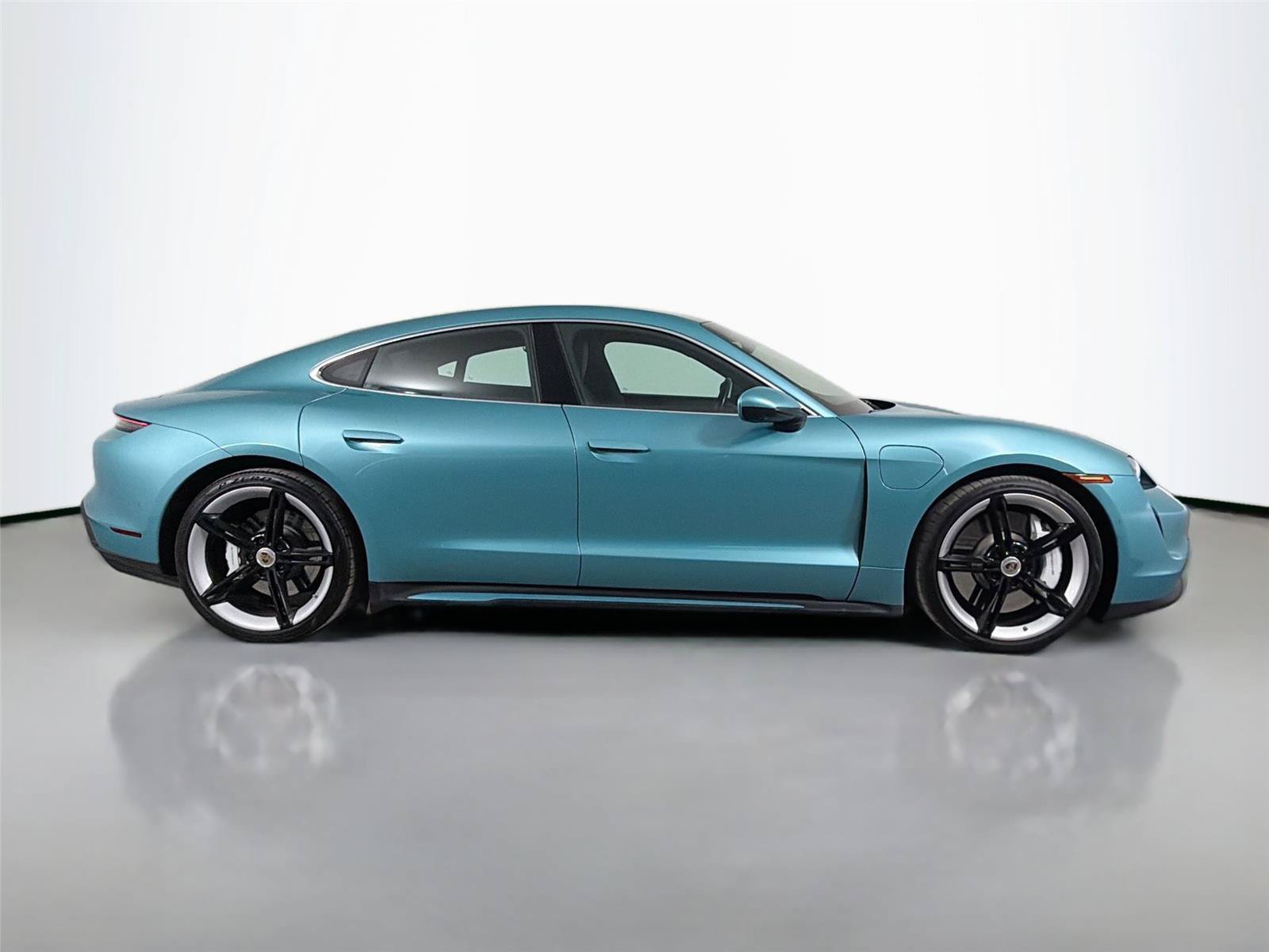 Certified 2024 Porsche Taycan 4S w/ Premium Package AWD/4WD image 8