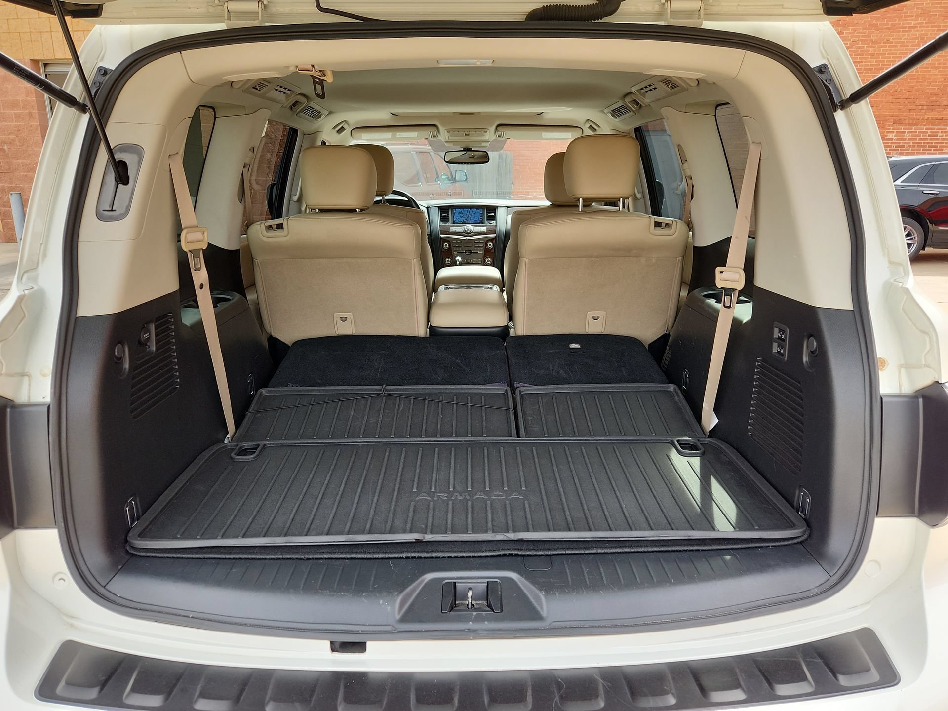 Used 2020 Nissan Armada SL w/ Premium Package RWD image 4