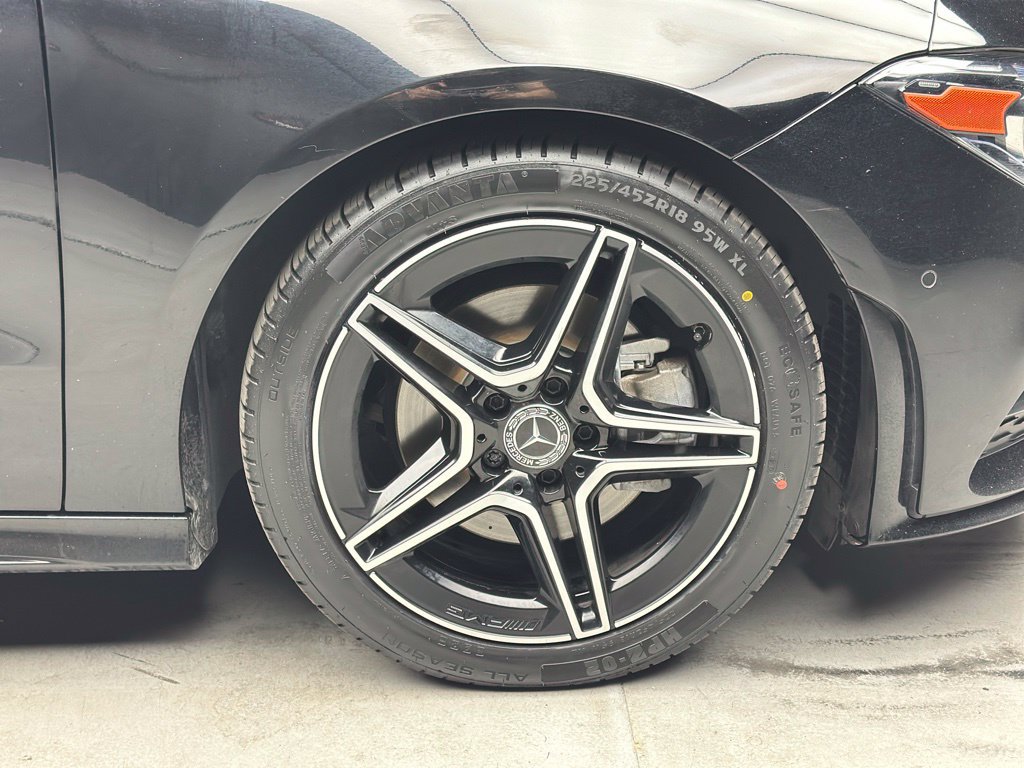 Used 2022 Mercedes-Benz CLA 250 4MATIC image 41