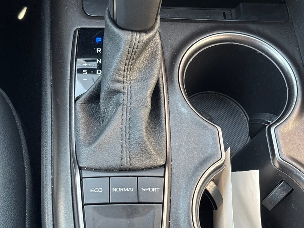 Used 2023 Toyota Camry SE image 15