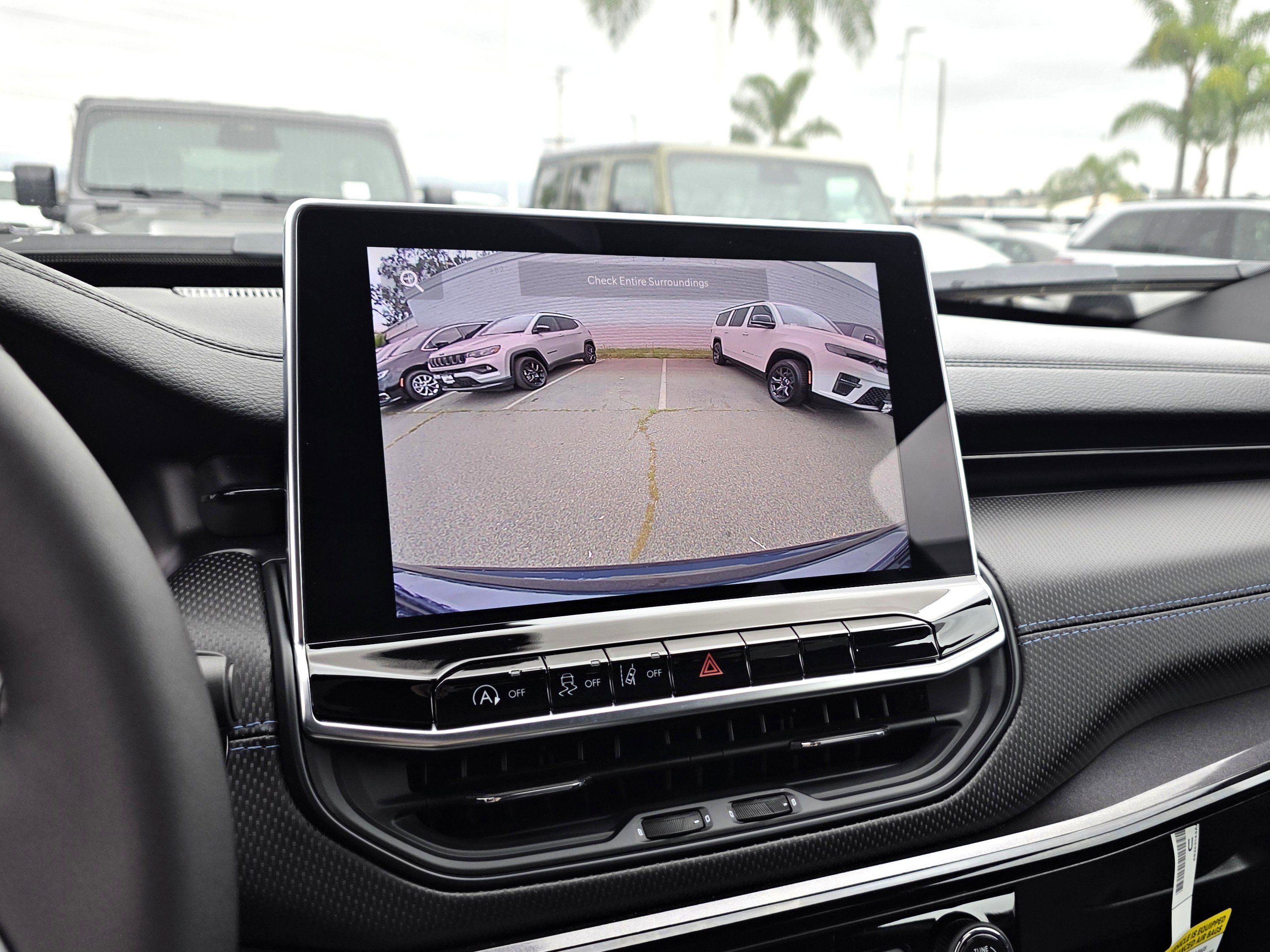New 2026 Jeep Compass Latitude image 14