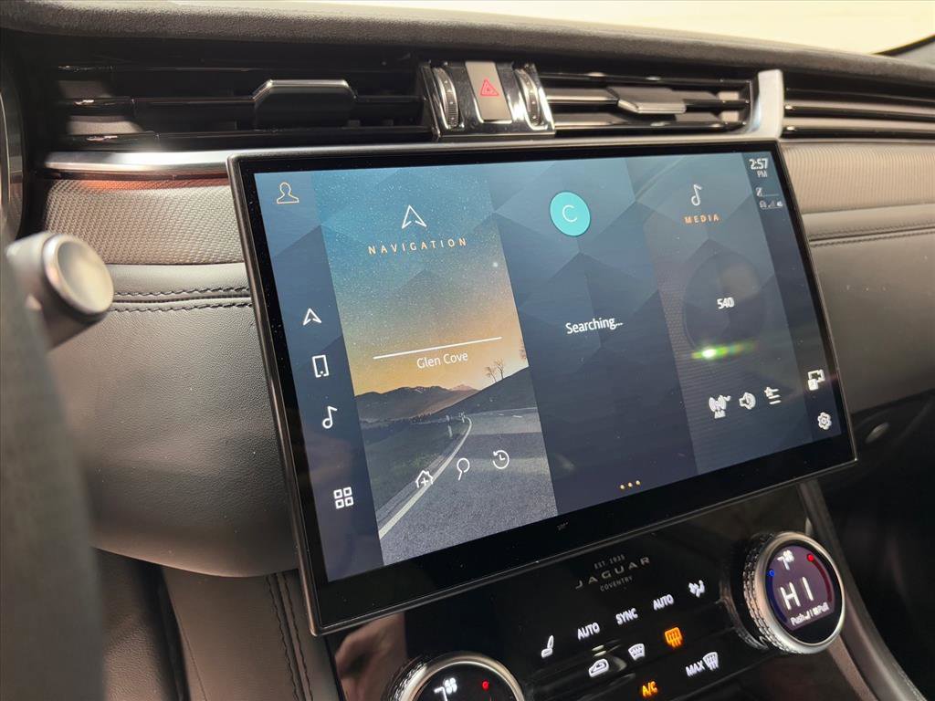 Used 2023 Jaguar F-PACE SVR image 16