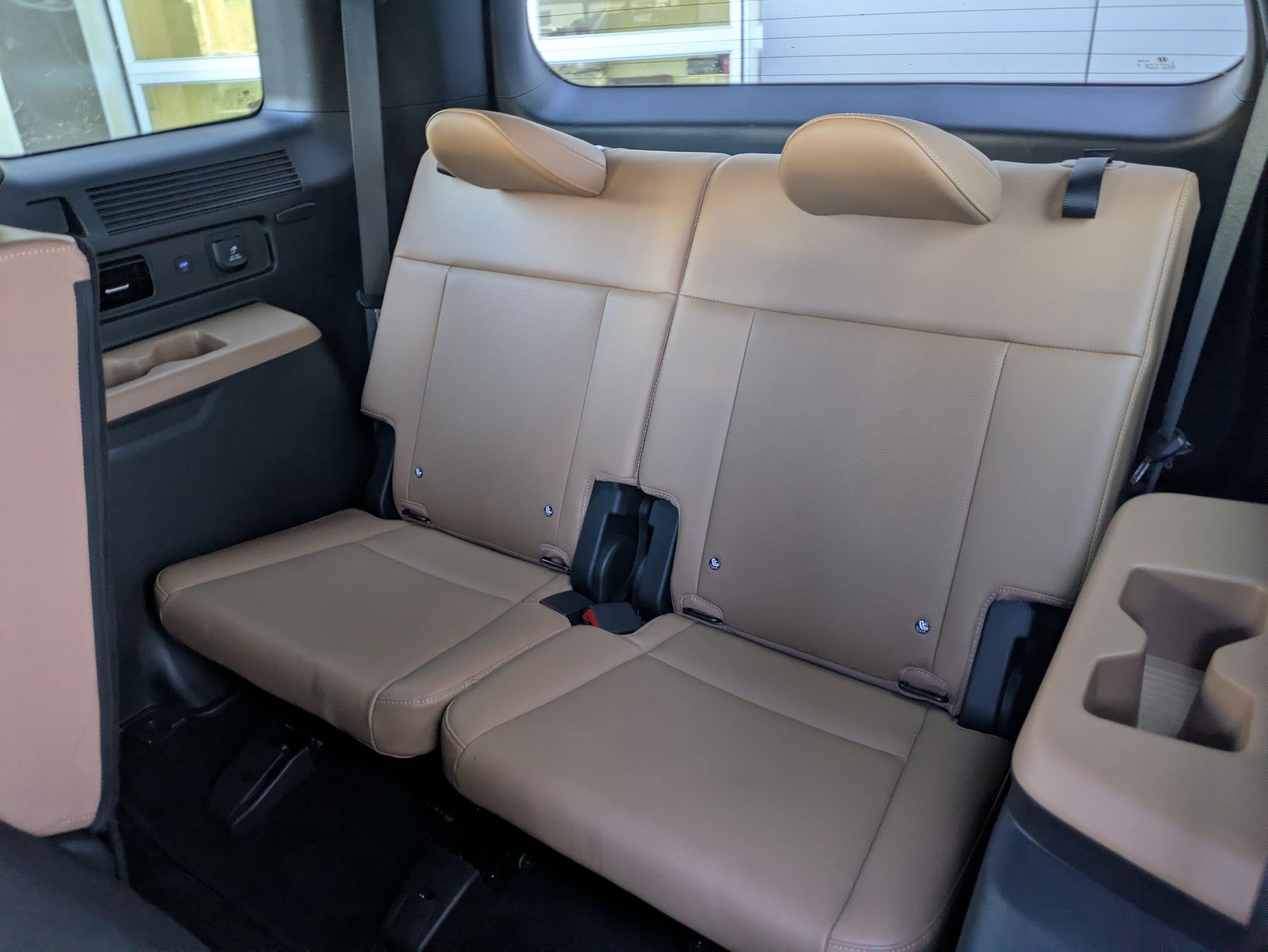 Used 2024 Hyundai Santa Fe Limited image 30