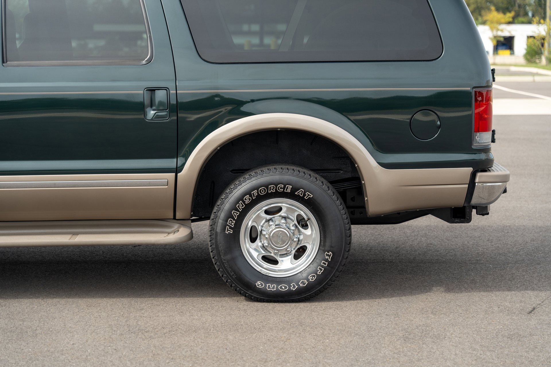 Used 2002 Ford Excursion Limited image 12