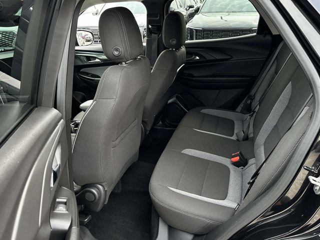 Used 2025 Chevrolet TrailBlazer LT AWD/4WD image 19