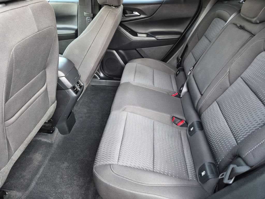 Used 2026 Chevrolet Equinox LT AWD/4WD image 30