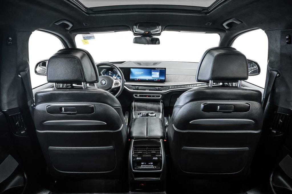 Used 2023 BMW X7 xDrive40i w/ M Sport Package image 20
