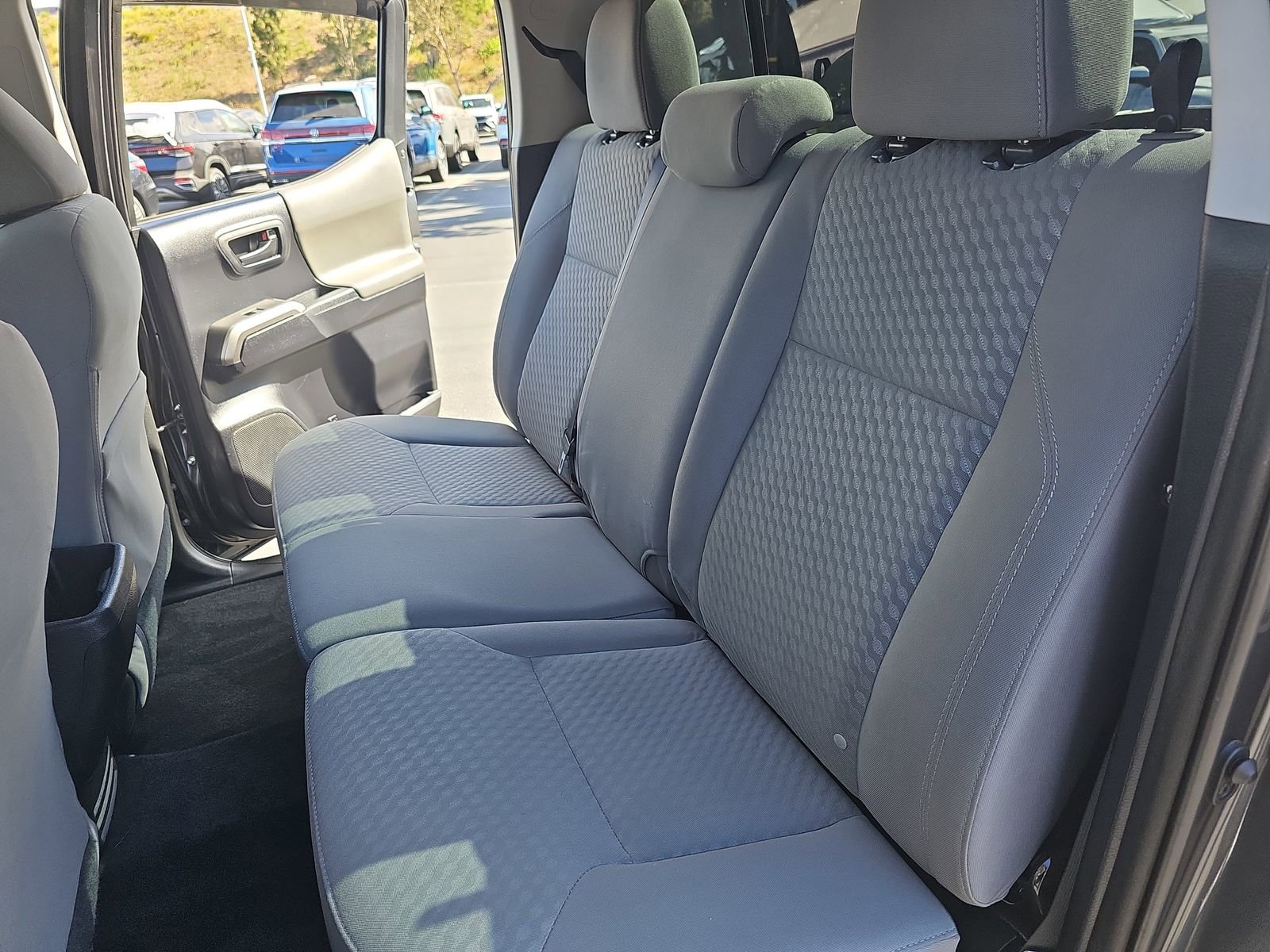 Used 2020 Toyota Tacoma SR5 RWD image 13