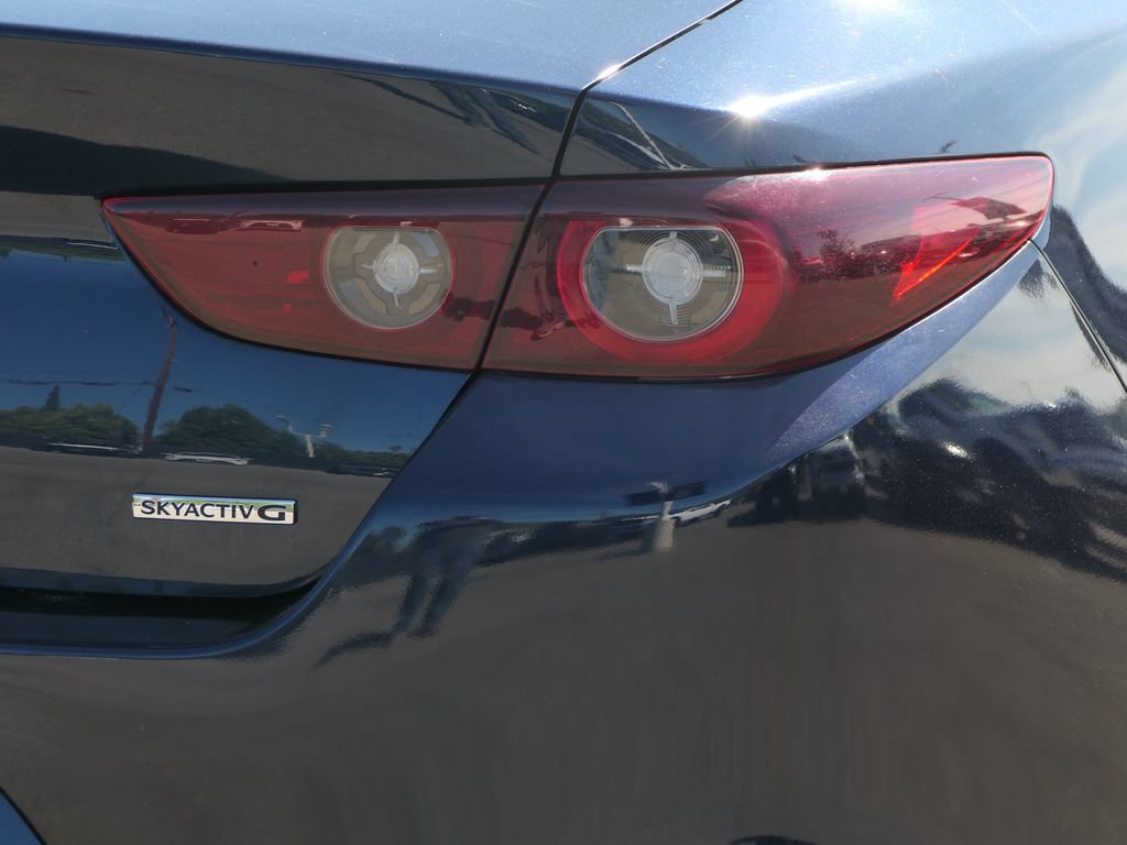 Used 2024 MAZDA MAZDA3 s FWD image 5
