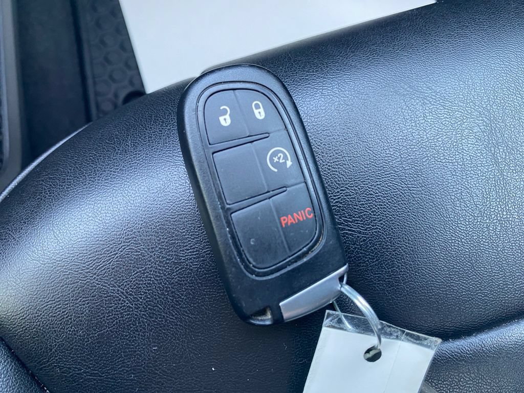 Certified 2019 Jeep Cherokee Latitude Plus AWD/4WD image 26