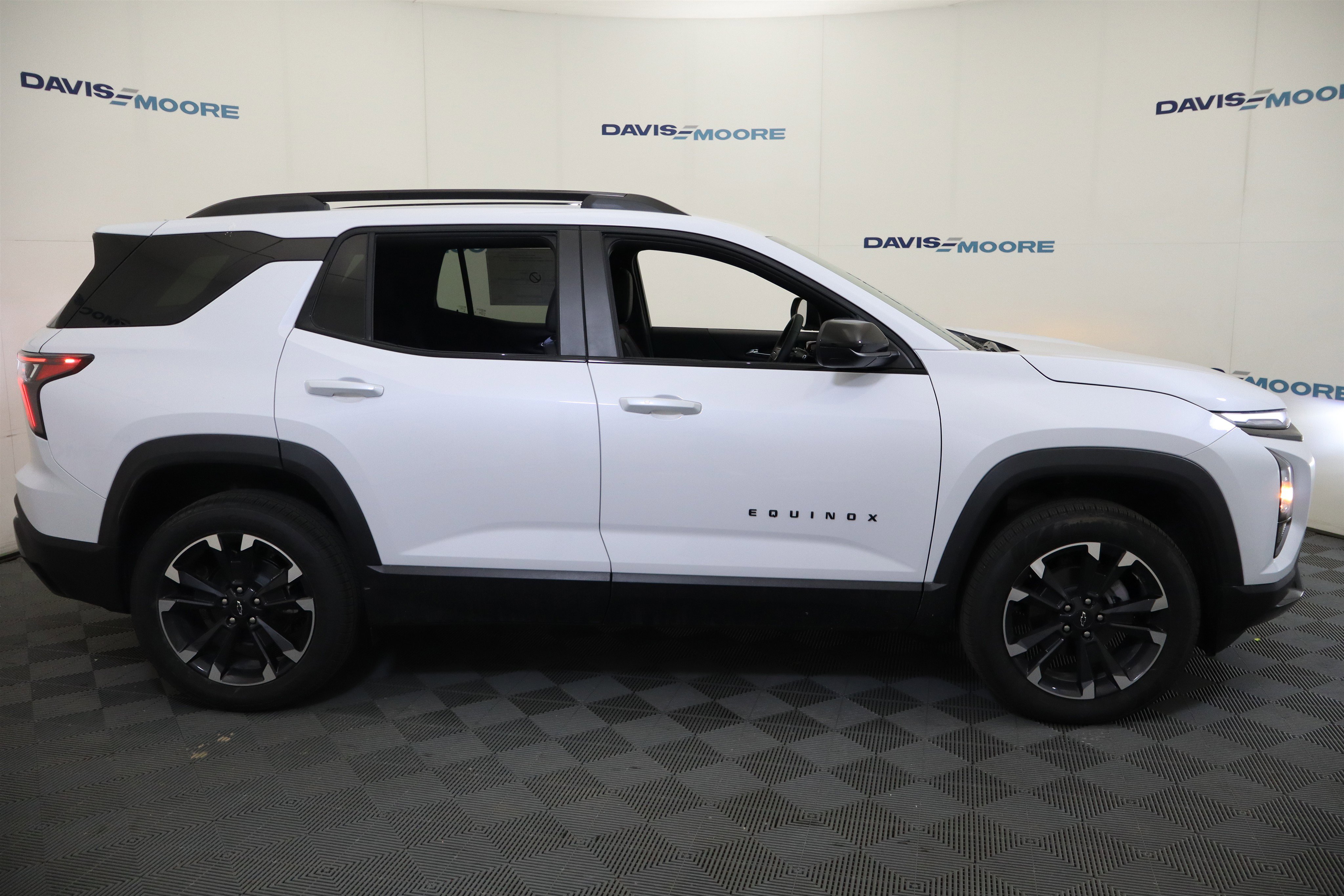 New 2026 Chevrolet Equinox RS w/ Convenience Package III image 4