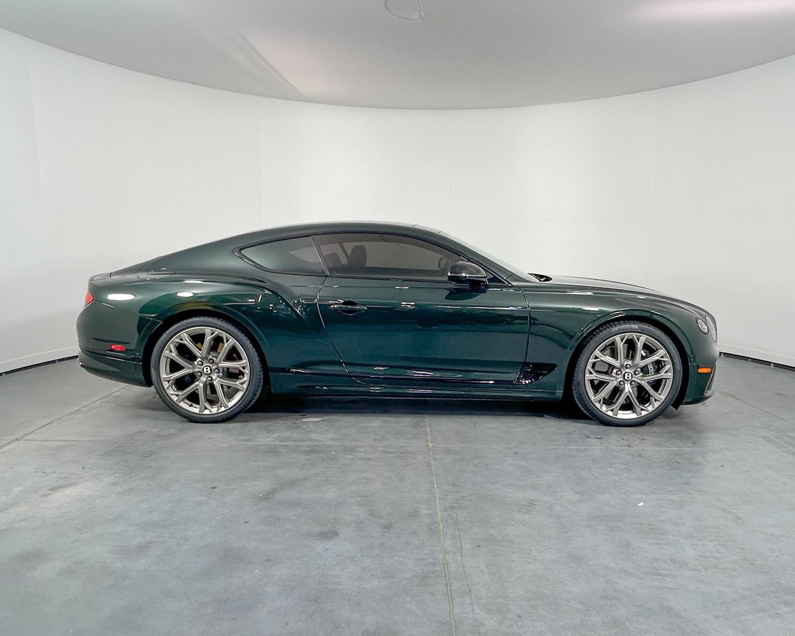 Used 2024 Bentley Continental GT V8 image 5