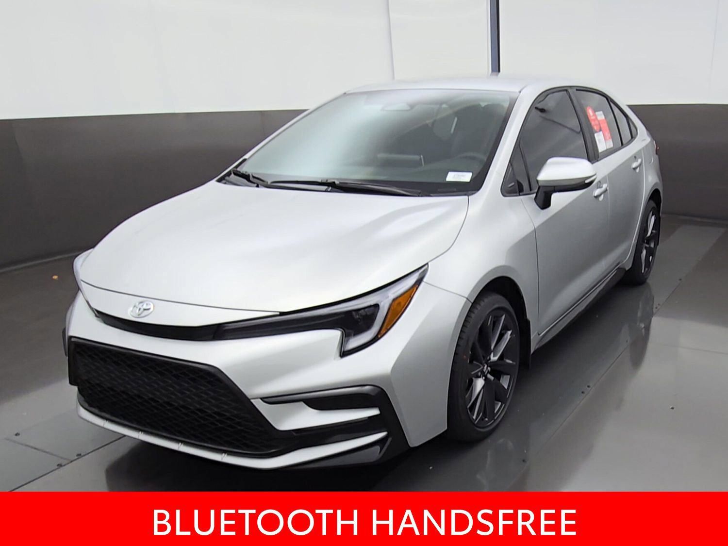 New 2027 Toyota Corolla SE FWD image 3