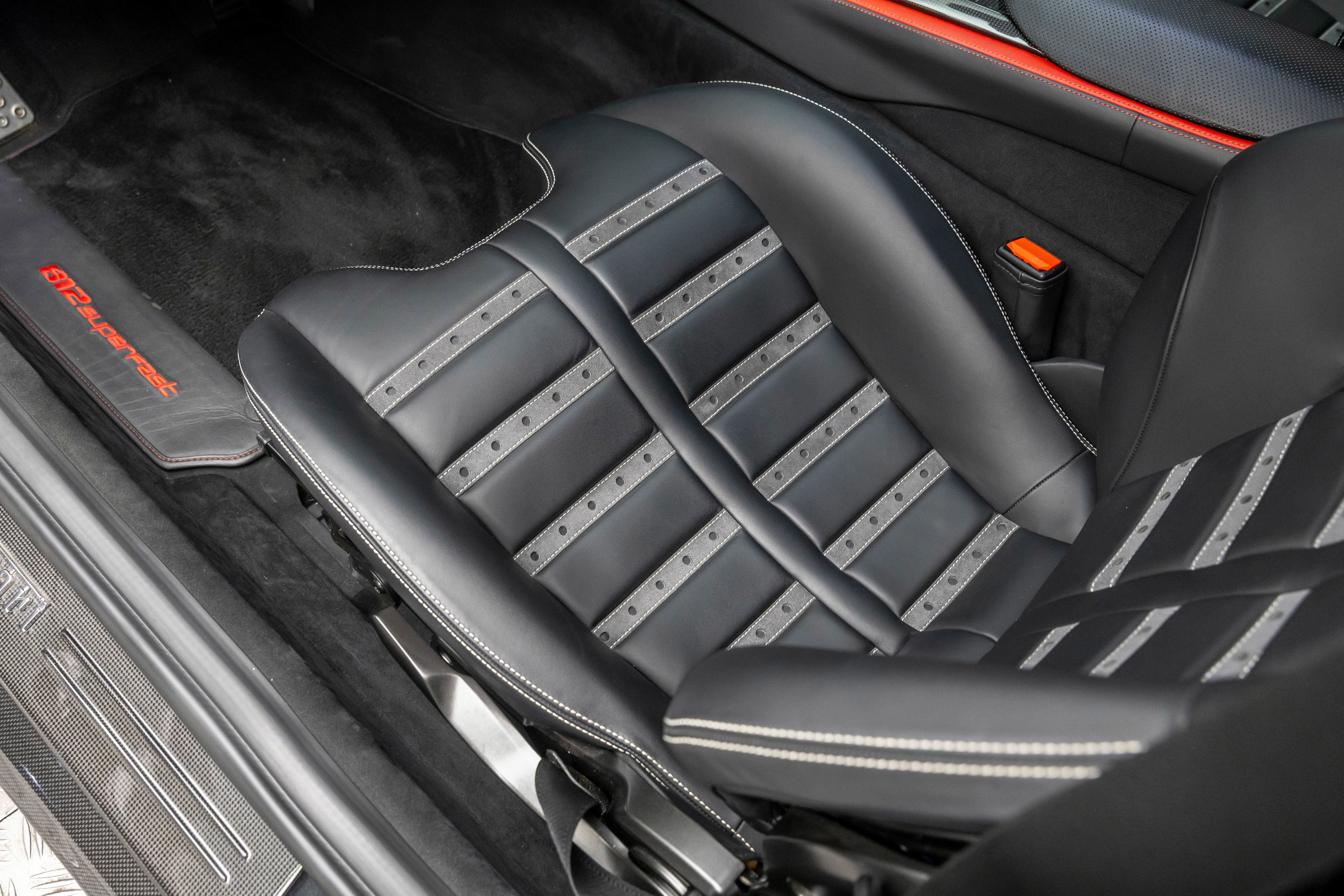 Used 2019 Ferrari 812 Superfast image 18