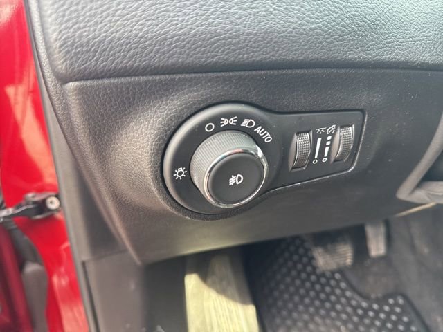 Used 2019 Jeep Compass Trailhawk w/ Cold Weather Group image 18