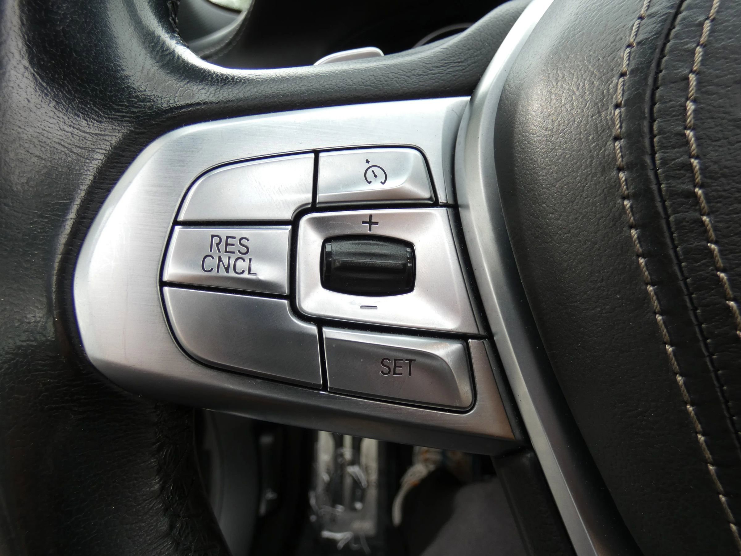 Used 2016 BMW 750i xDrive image 69