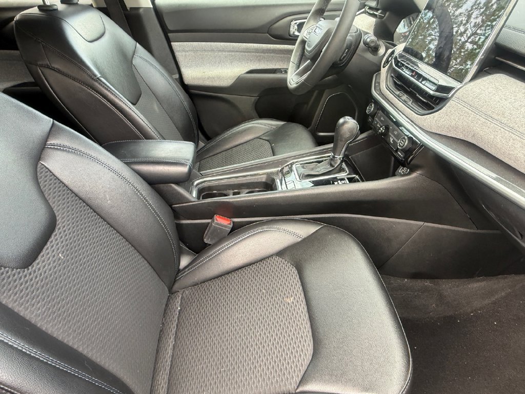 Used 2022 Jeep Compass Latitude FWD image 9