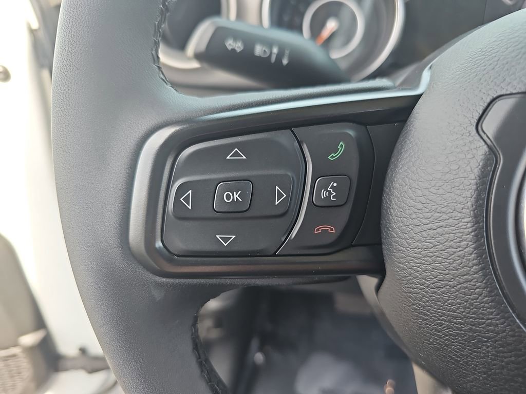 Used 2023 Jeep Gladiator Sport AWD/4WD image 16