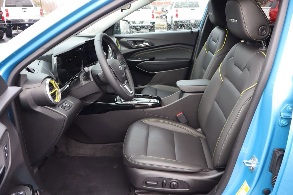 Used 2025 Chevrolet Trax ACTIV w/ Driver Confidence Package image 4