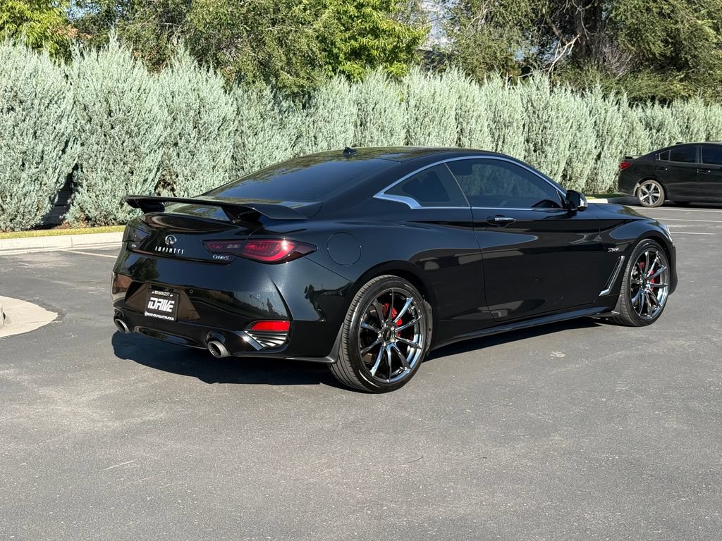 Used 2018 INFINITI Q60 Red Sport 400 AWD/4WD image 9