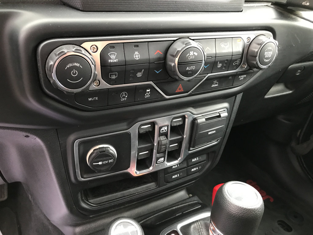 Used 2020 Jeep Gladiator Sport w/ Quick Order Package 24S AWD/4WD image 18