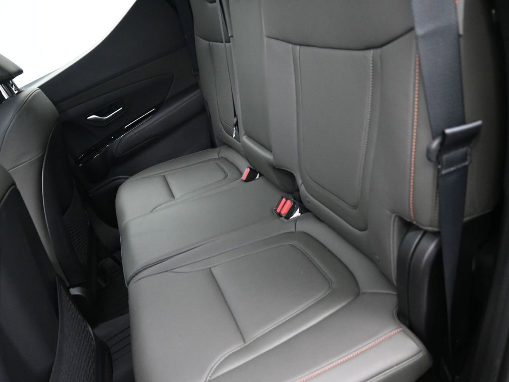Used 2025 Hyundai Santa Cruz Limited image 24