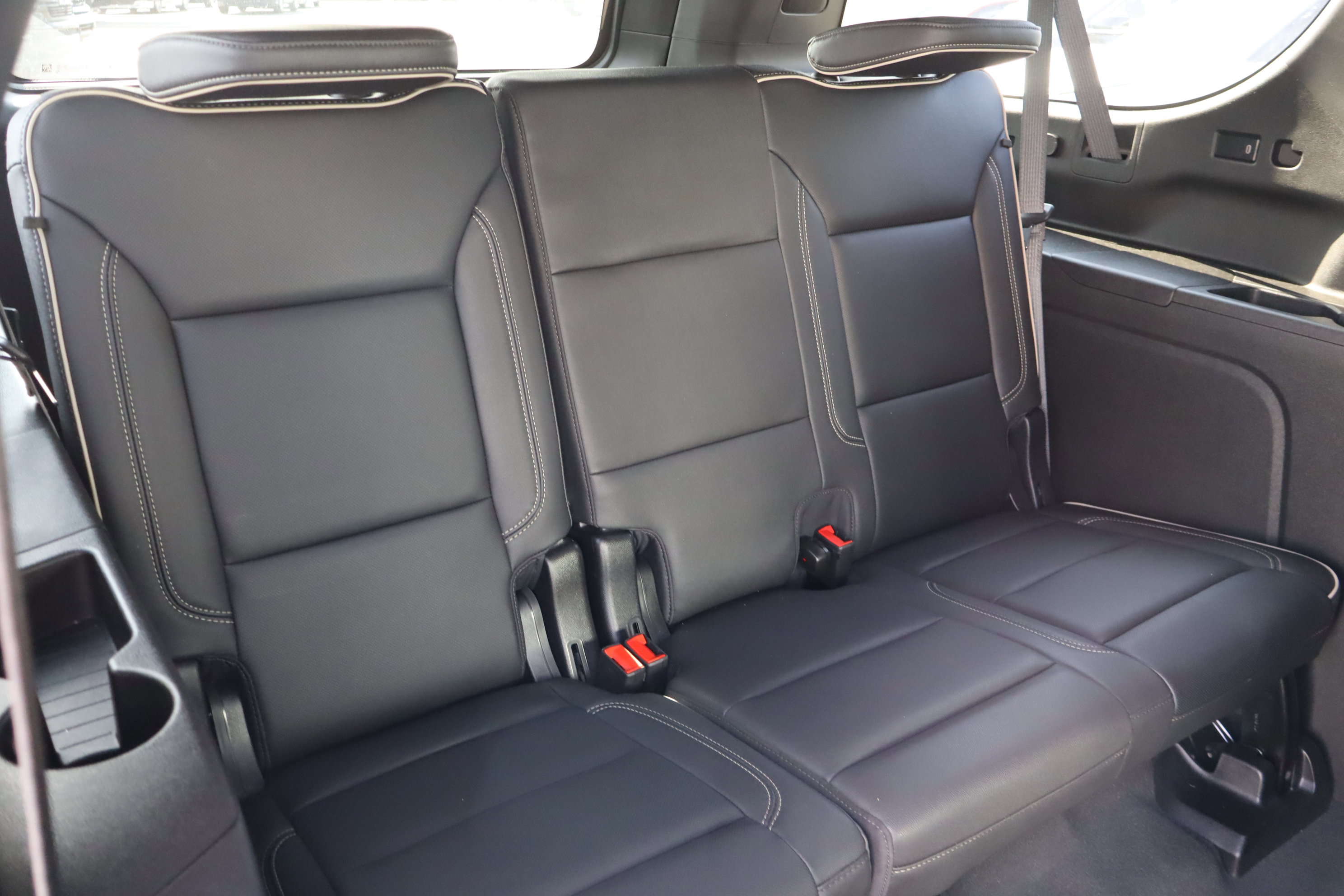 Certified 2024 Chevrolet Suburban Premier w/ Advanced Technology Package image 39