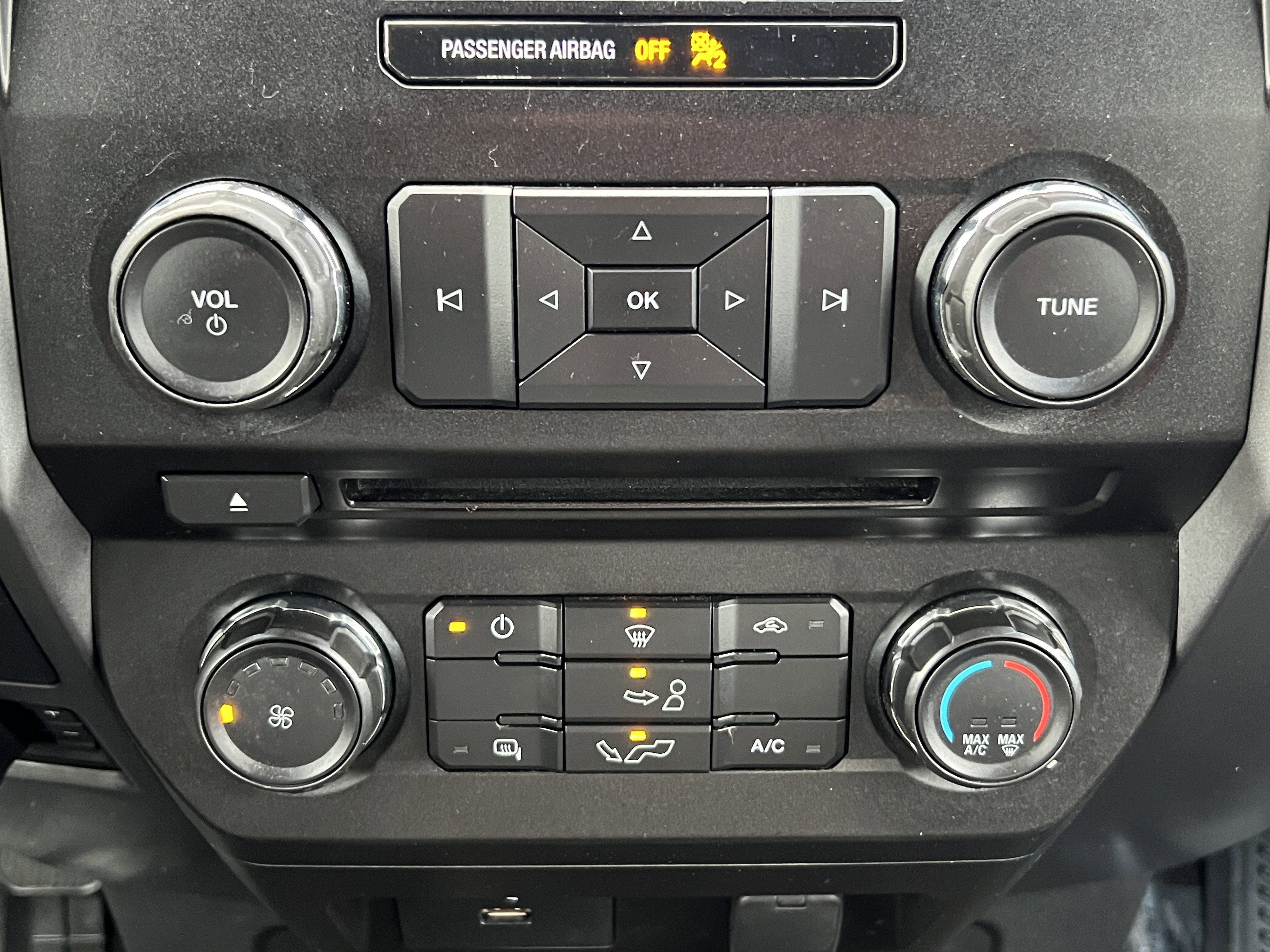 Used 2018 Ford F150 XLT w/ Max Trailer Tow Package image 26