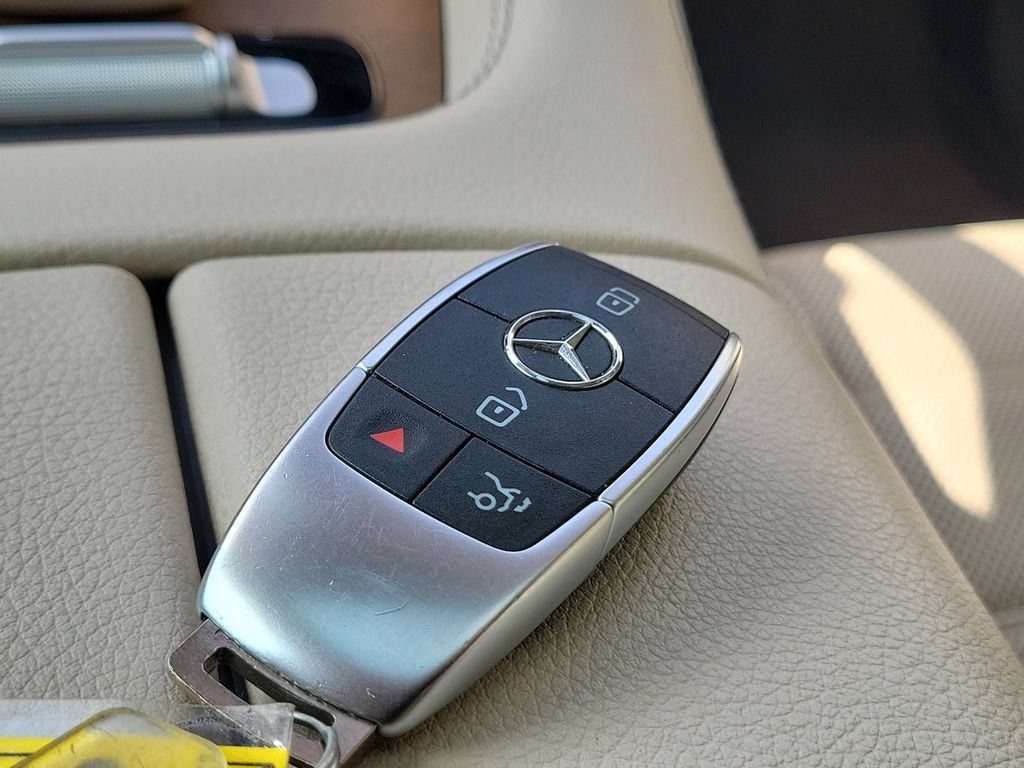 Used 2020 Mercedes-Benz GLE 450 4MATIC image 37