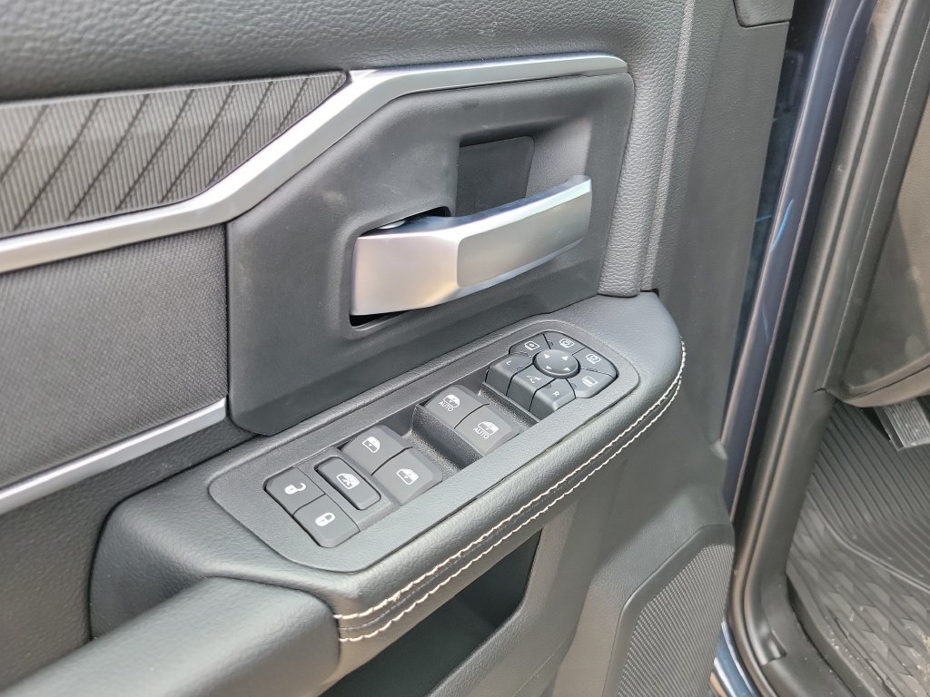 New 2026 RAM 2500 Big Horn AWD/4WD image 14