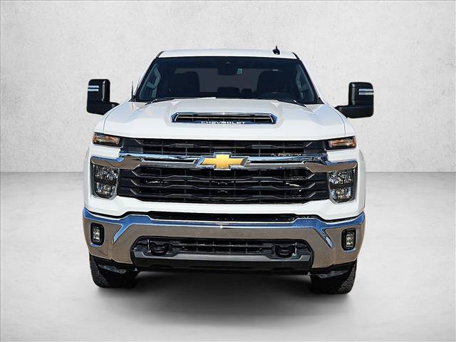 Used 2024 Chevrolet Silverado 2500 LT AWD/4WD image 2