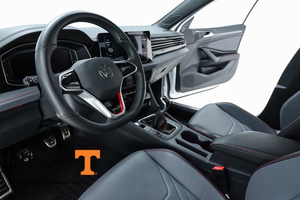 Used 2025 Volkswagen Jetta GLI Autobahn FWD image 19