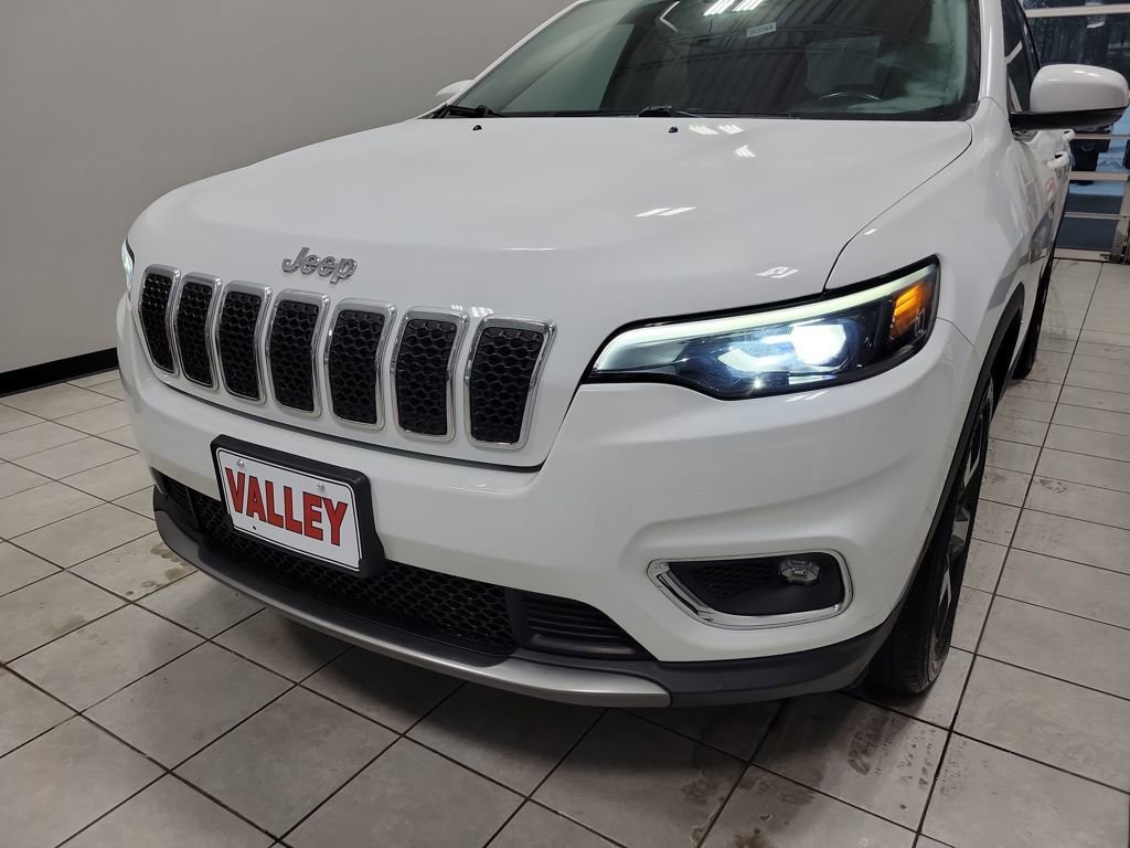 Used 2019 Jeep Cherokee Limited image 24