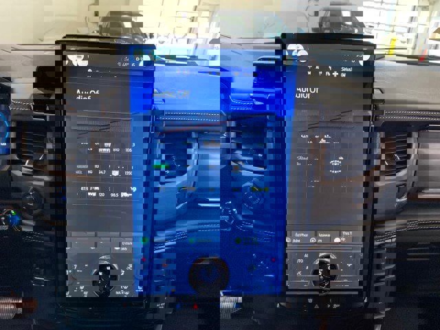 New 2023 Ford F150 Lightning Platinum image 37