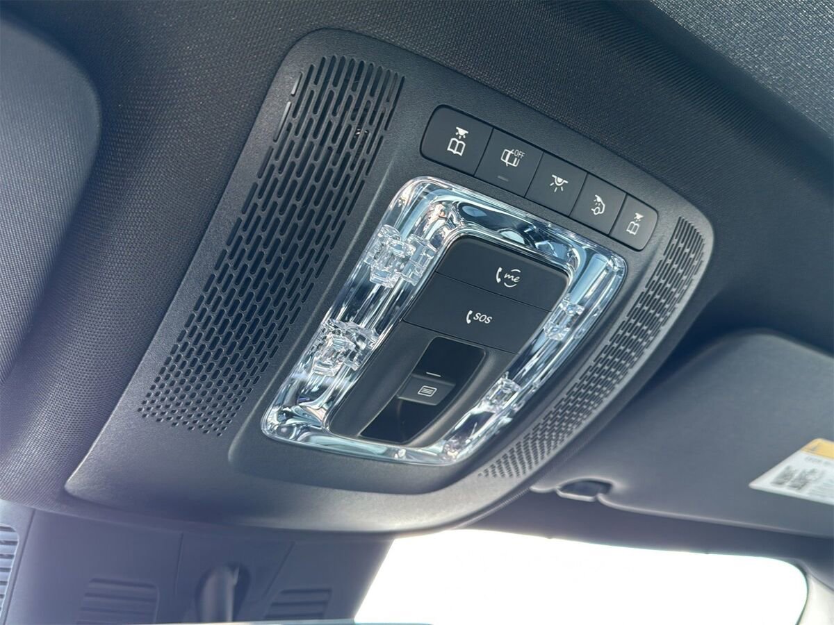 New 2026 Mercedes-Benz GLB 250 image 21