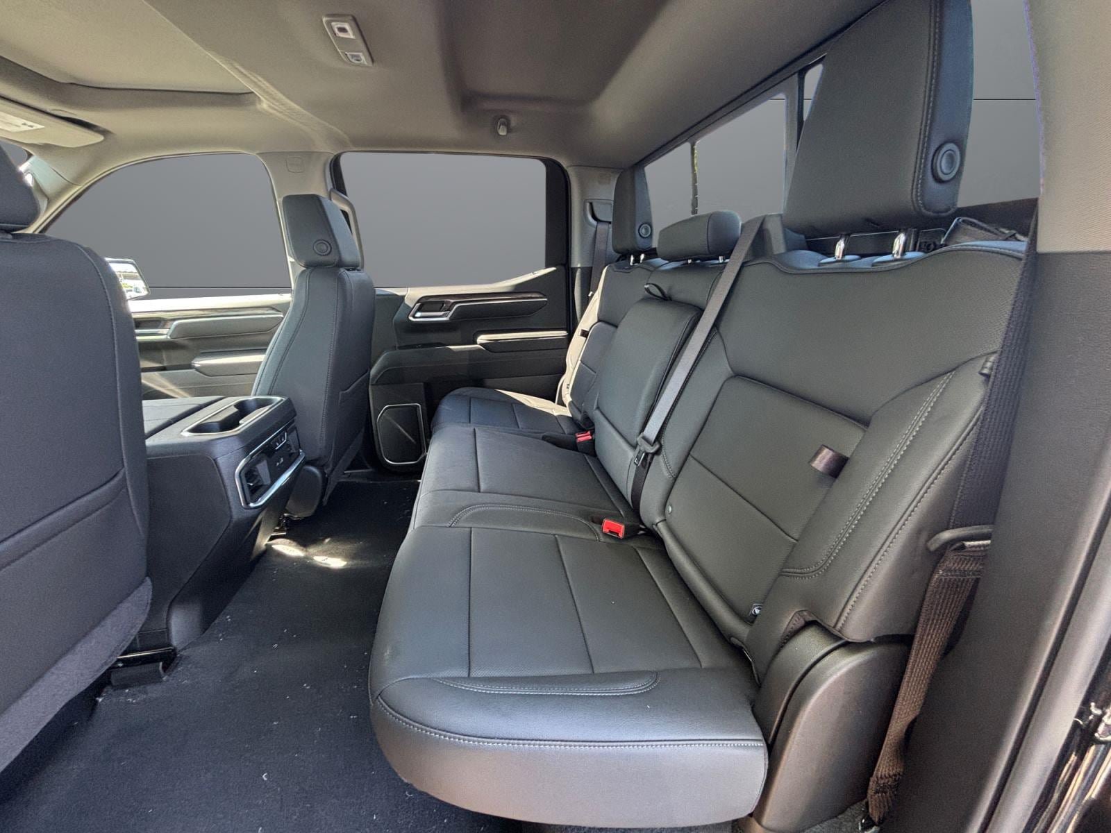 New 2026 Chevrolet Silverado 1500 LTZ w/ LTZ Premium Package AWD/4WD image 13