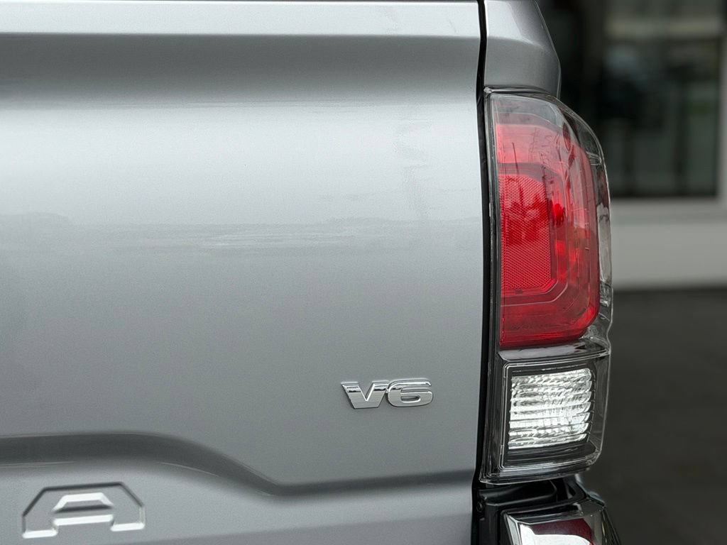 Certified 2019 Toyota Tacoma SR5 AWD/4WD image 13