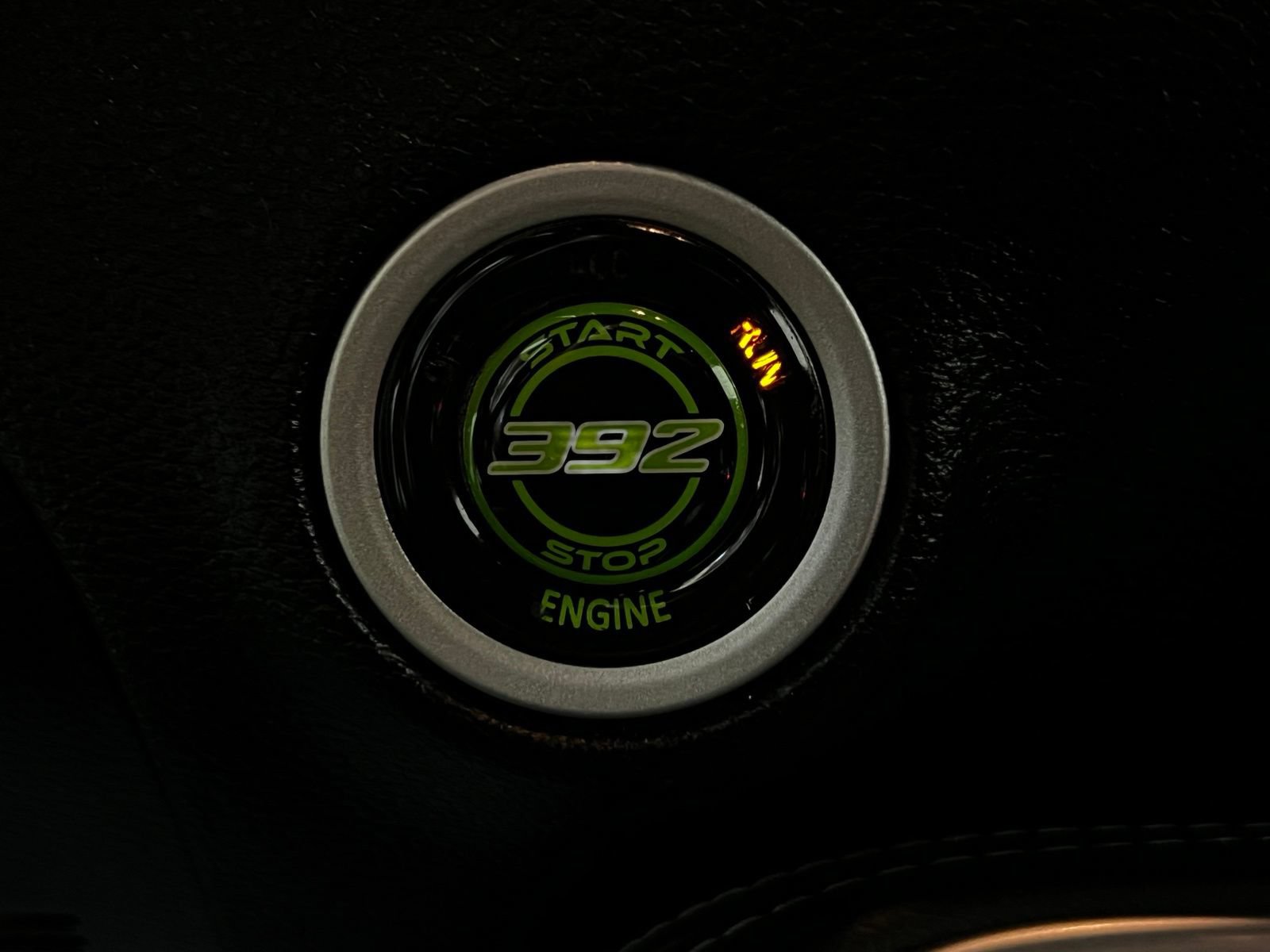 Used 2015 Dodge Challenger R/T Scat Pack w/ Leather Interior Group RWD image 21