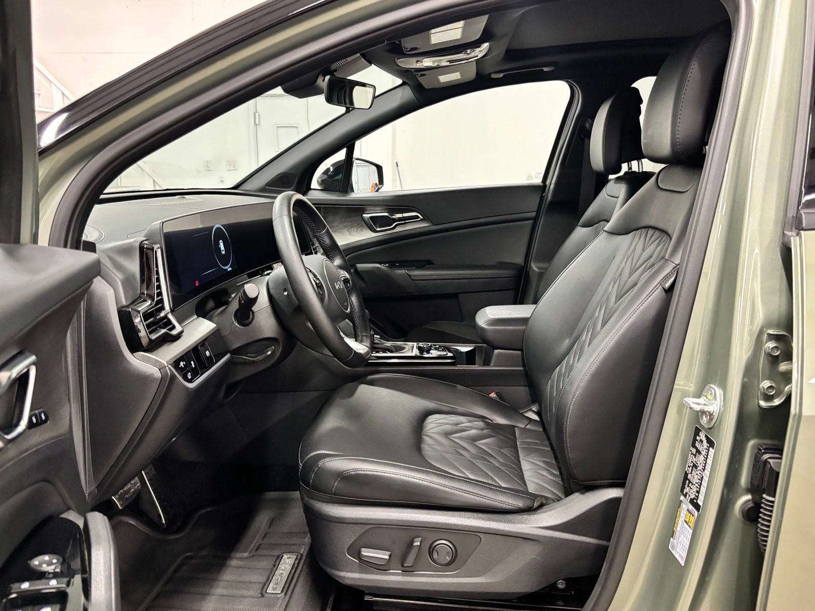 Used 2024 Kia Sportage X-Pro AWD/4WD image 16