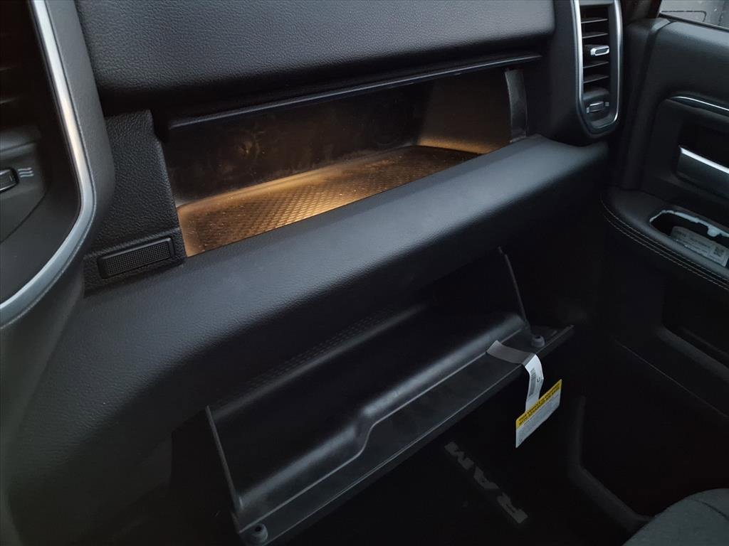 Used 2024 RAM 2500 Big Horn w/ Sport Appearance Package image 23