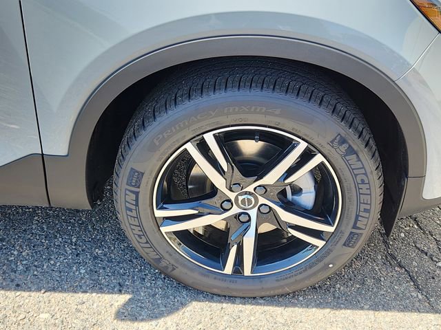 New 2025 Volvo XC40 B5 Core w/ Protection Package Premier AWD/4WD image 18