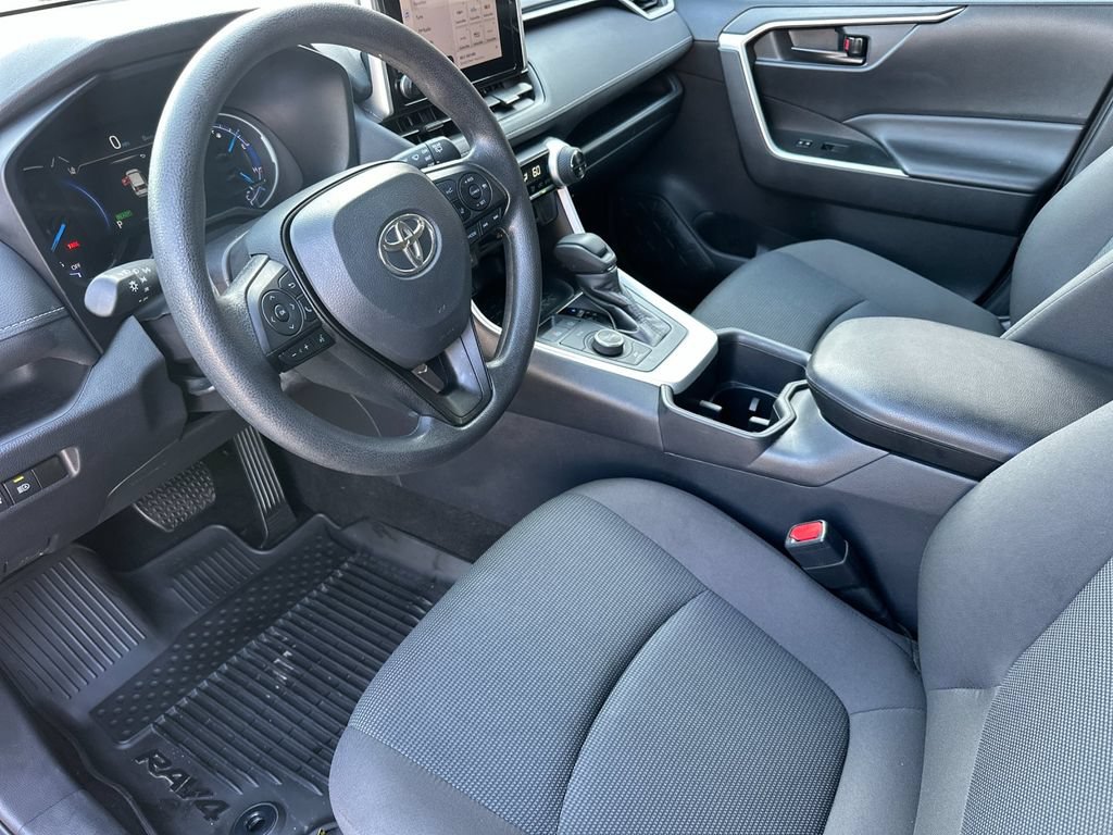 Certified 2025 Toyota RAV4 LE AWD/4WD image 10
